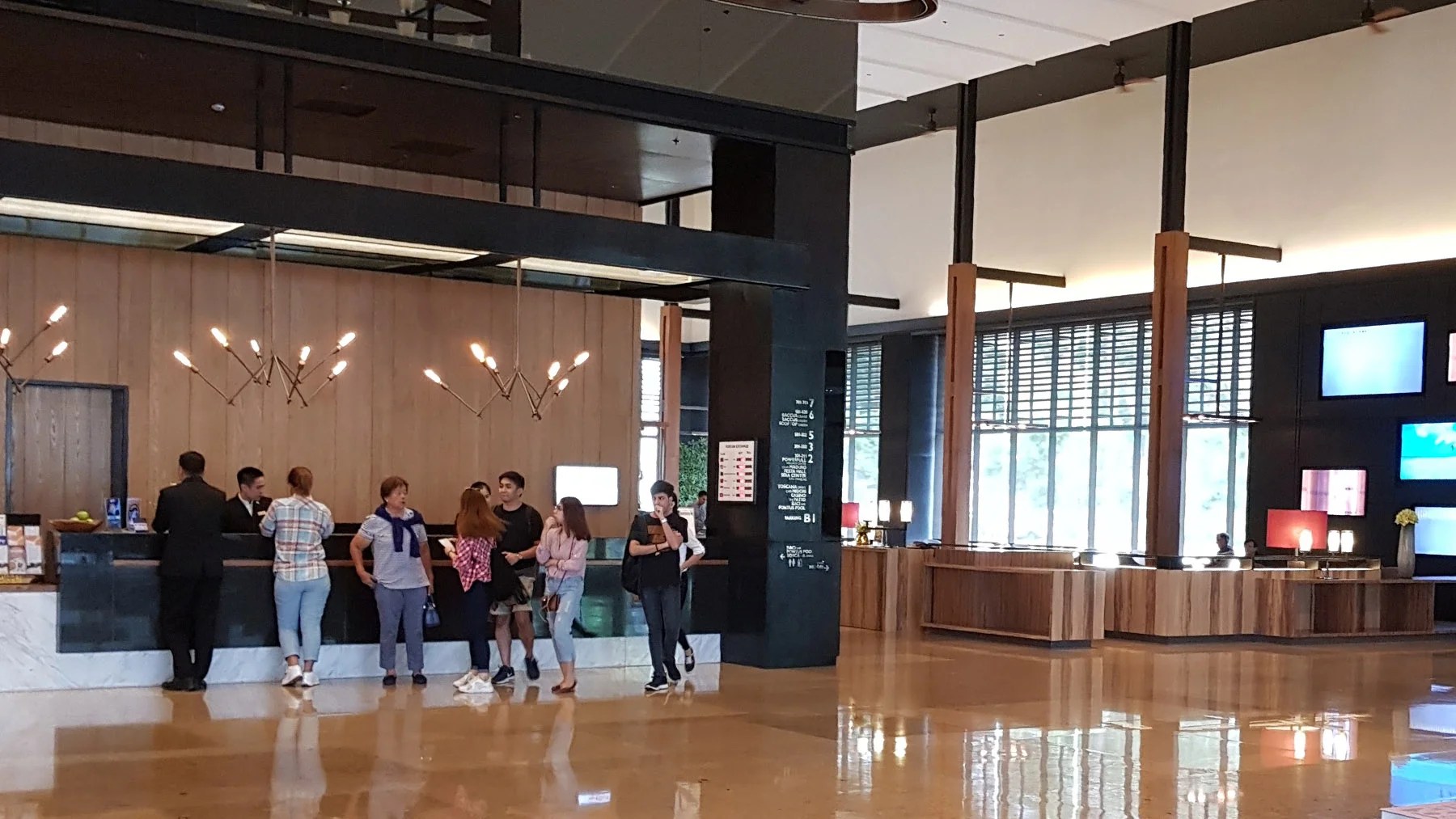 <p>lobby</p>