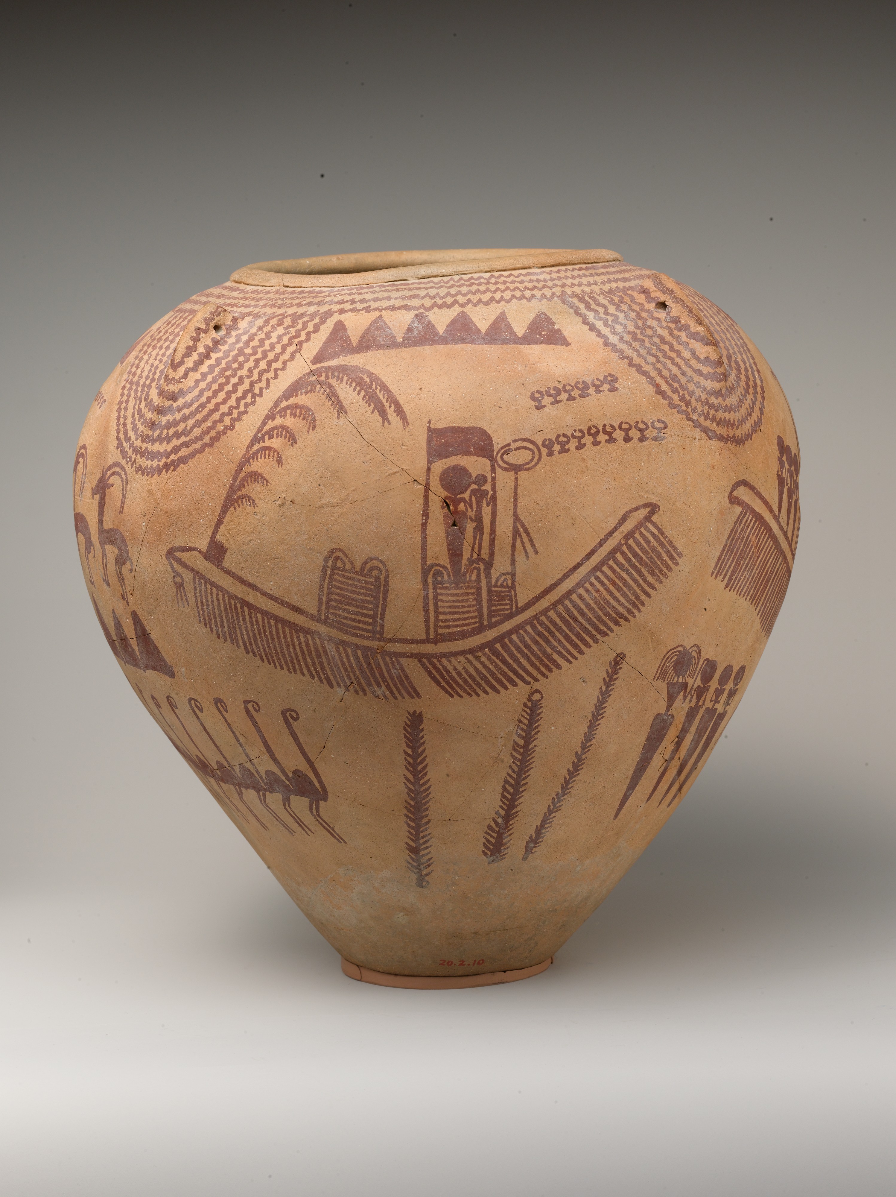 <p>Naqada II pottery vessel painted with boat </p>