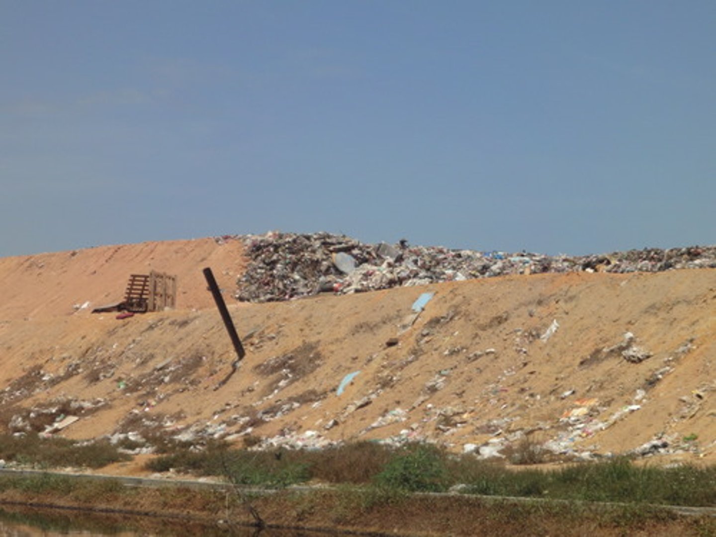 <p>Liquids that seep through liners of a sanitary landfill and leach into the soil underneath</p>