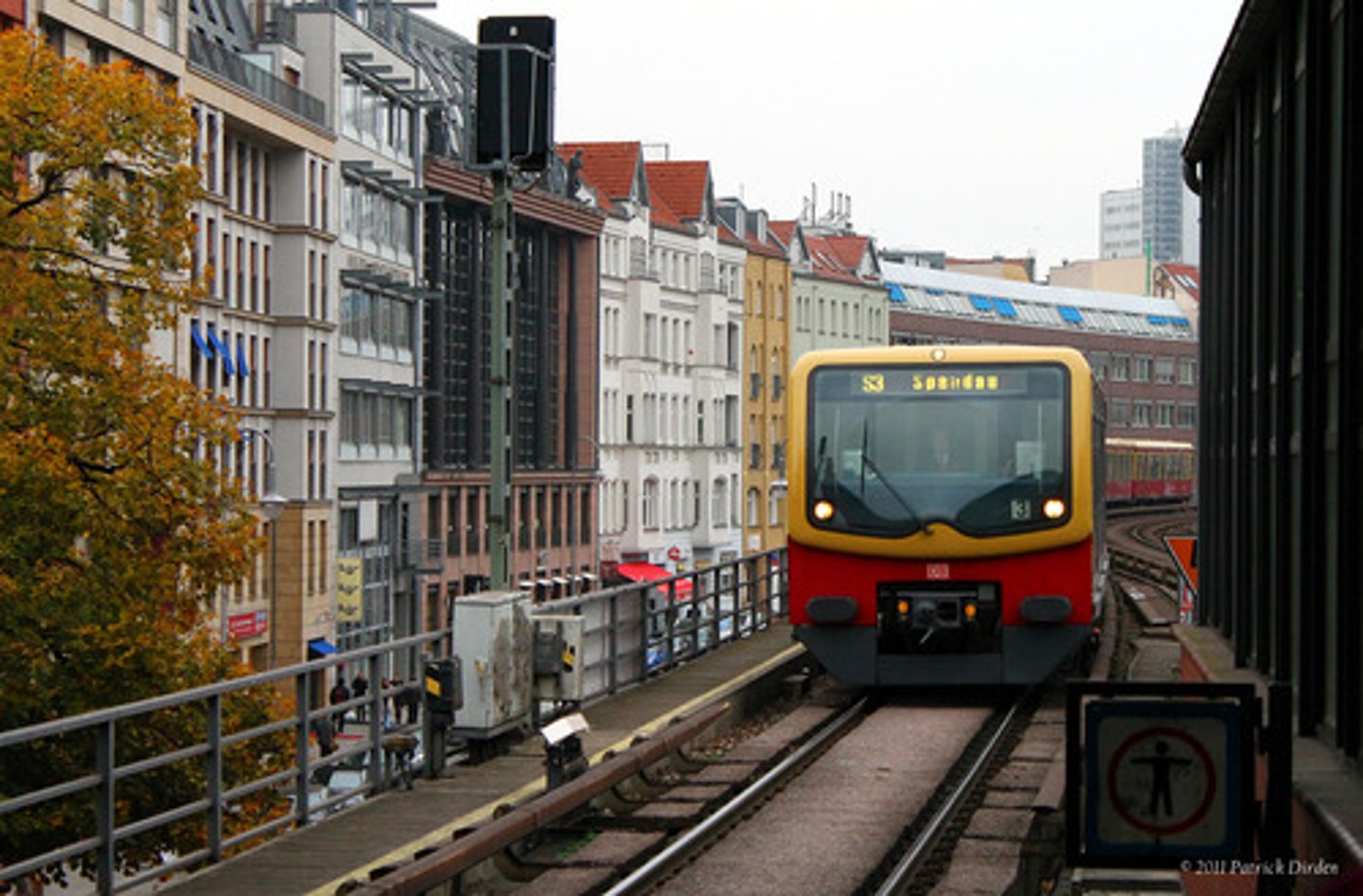 <p>metro (mainly above ground)</p>