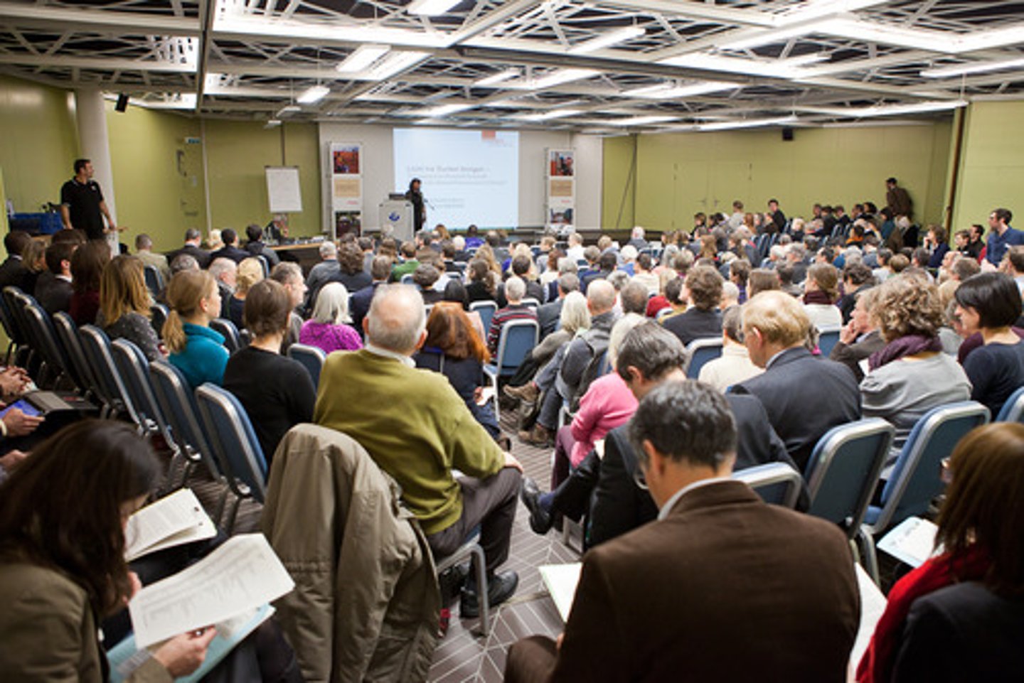 <p>event</p>