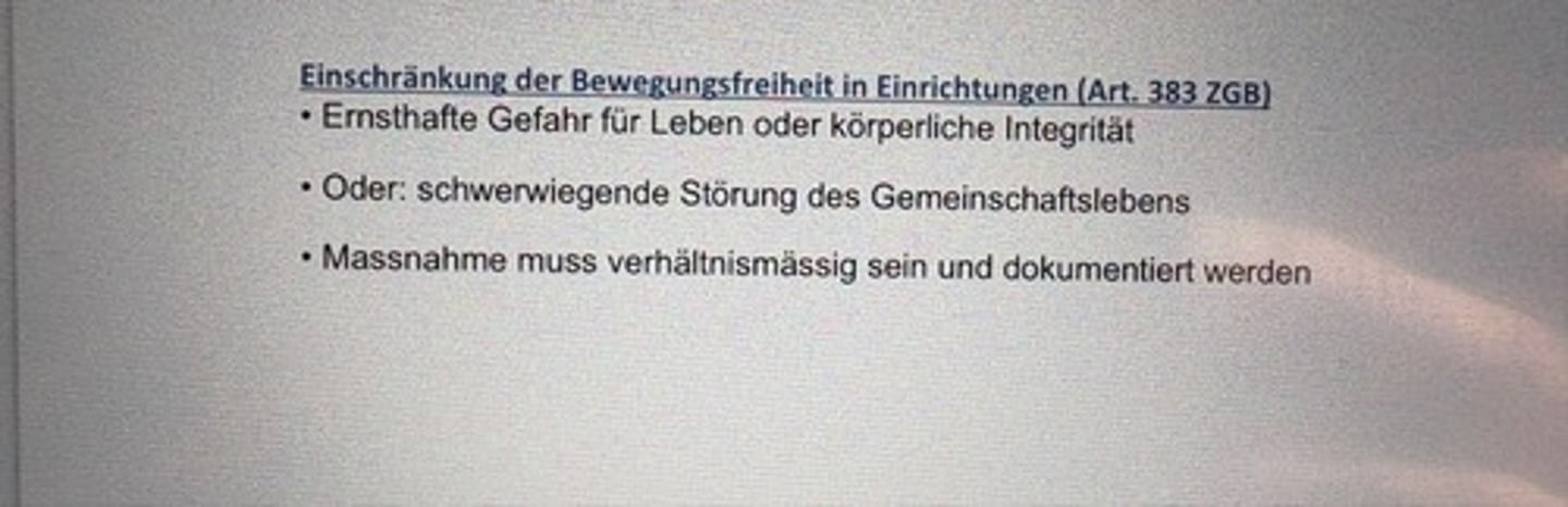 <p>• Ernsthafte Gefahr für Leben oder körperliche Integrität</p><p>• Oder: schwerwiegende Störung des Gemeinschaftslebens</p><p>• Massnahme muss verhältnismässig sein und dokumentiert werden</p>