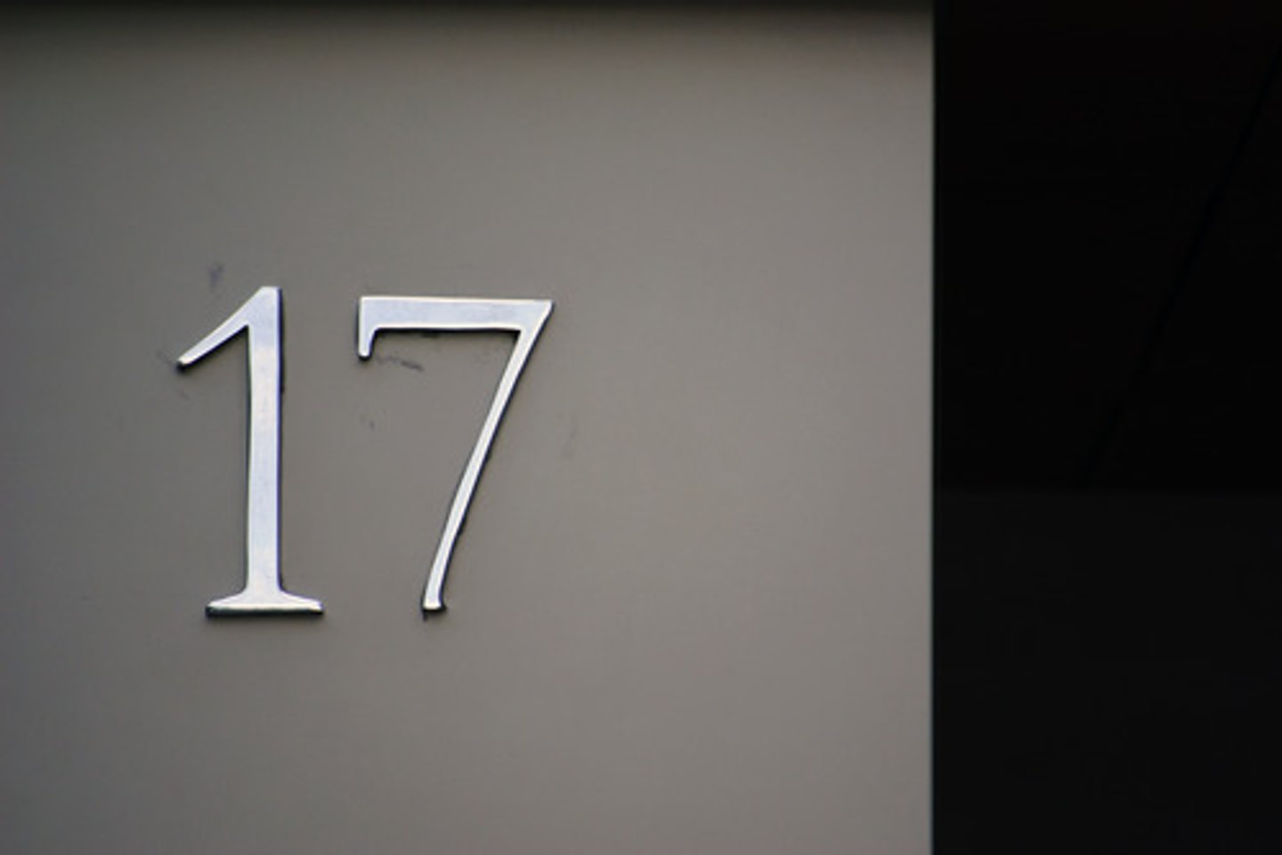 <p>17</p>