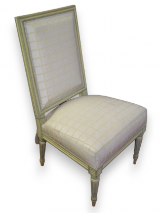 <p>What low, armless chair, also known as a nanny's chair, was designed to let people sit closer to the fireplace?</p>