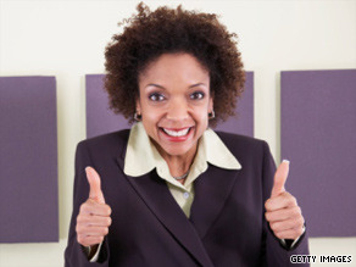 <p>adj., pron. /'sə:tn/ chắc chắn You should make certain (that) everyone understands the instructions.</p>