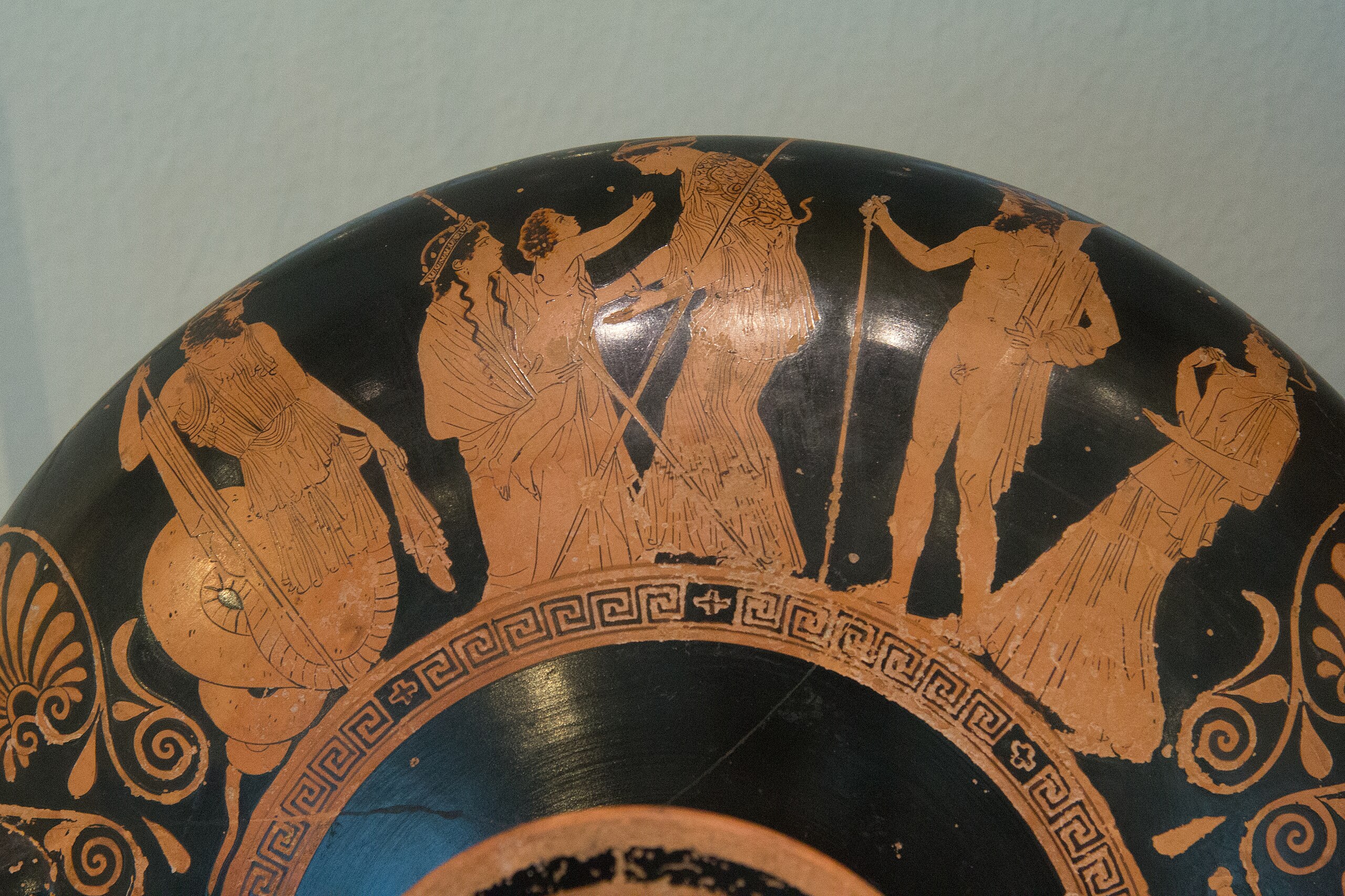 <p>Kodros Painter: Attic red-figure kylix - Birth of Erichthonios/Legendary kings of Athens, Greek, c. 440-430 BCE</p>