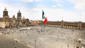 <p><span style="background-color: transparent;"><span>-</span></span>(<span style="background-color: transparent;"><span>Plaza de la Constitución)</span></span></p><p><span style="background-color: transparent;"><span>-La plaza principal y corazón de México</span></span></p><p><span style="background-color: transparent;"><span>-Origen en la plaza principal de la gran Tenochtitlan</span></span></p>