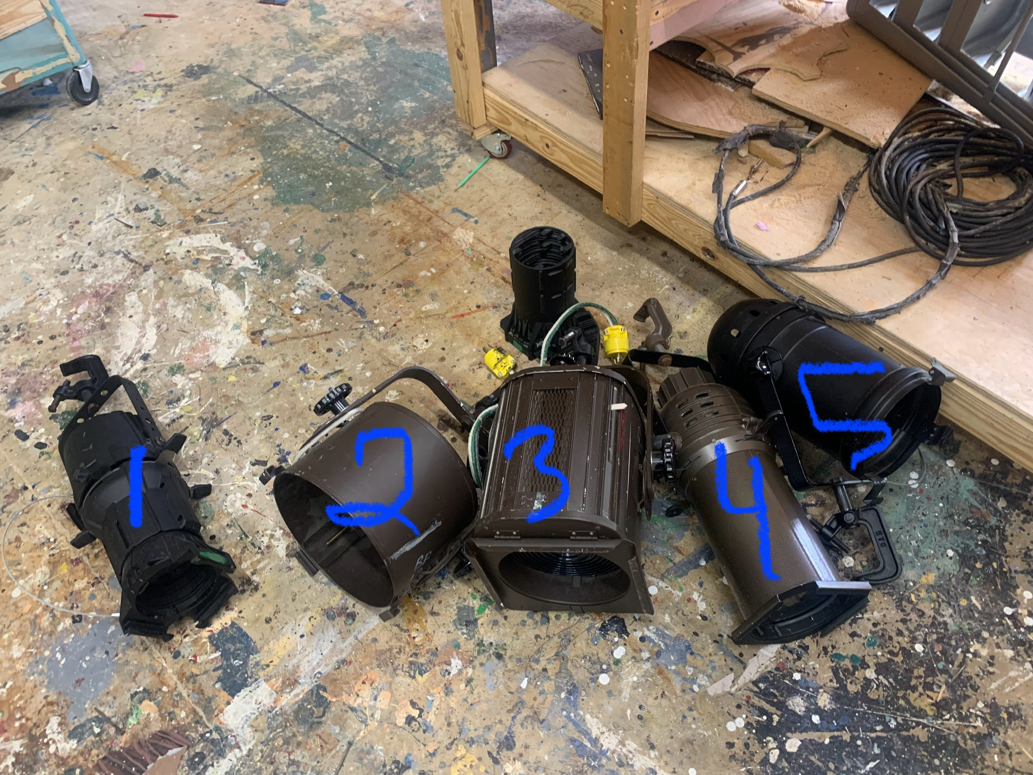 <p>Which of our/these lights have a reflector?</p>