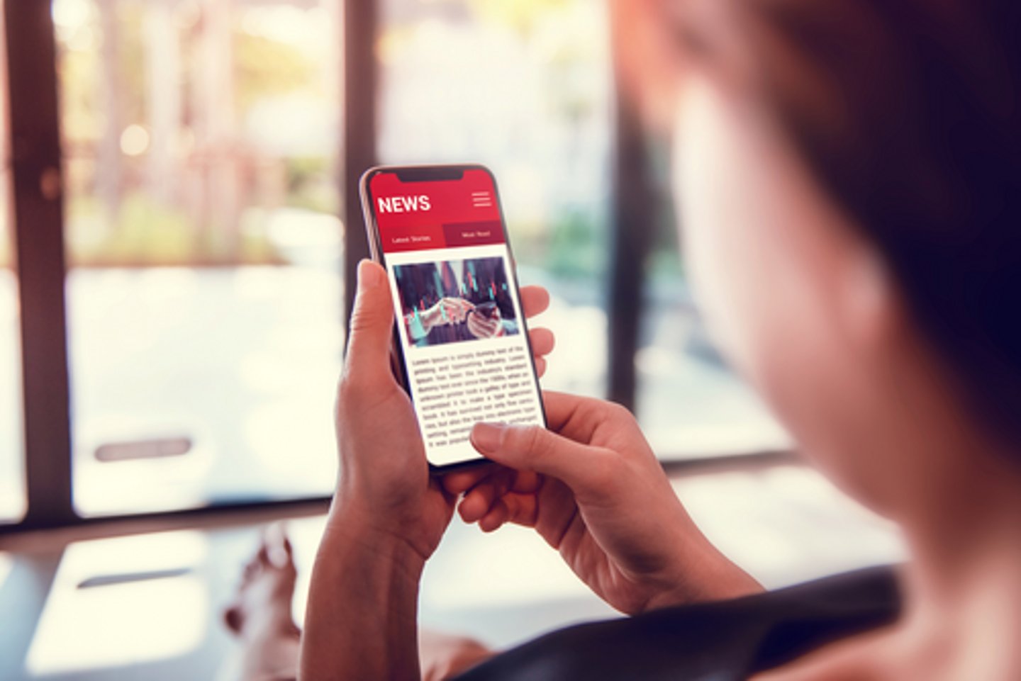 <p>читать / смотреть / отслеживать новости</p>