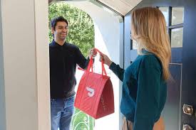 <p>an order of goods | package</p>