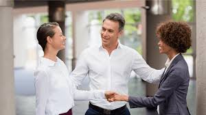 <p>to introduce / to present</p>