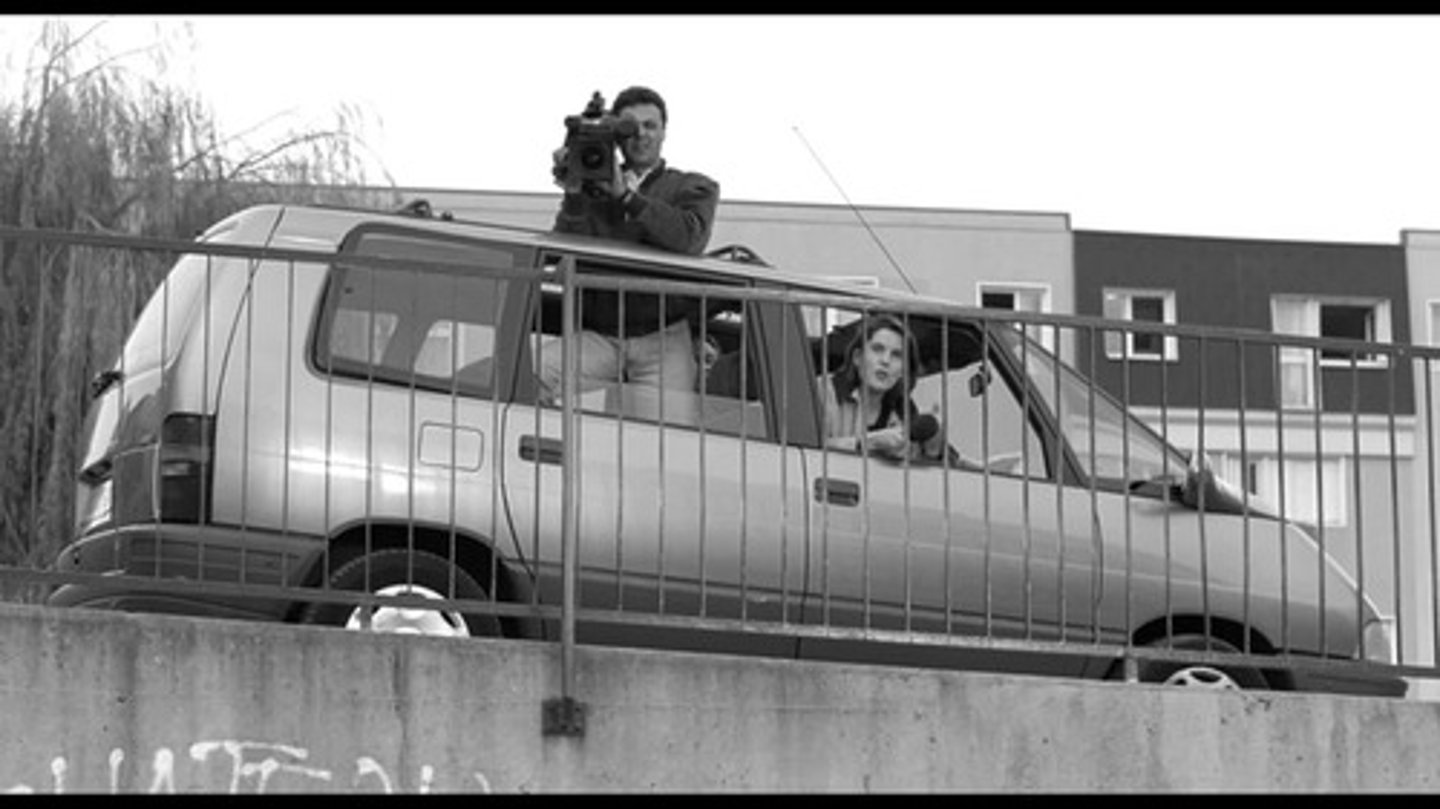 <p>Journalists show the relationship between the media and the cite <br>"on n'est pas a thoiry ici"<br>Other inhabitants show the co-lateral damage of events and social problems in the cites<br>Darty's car<br>Some guy's window</p>