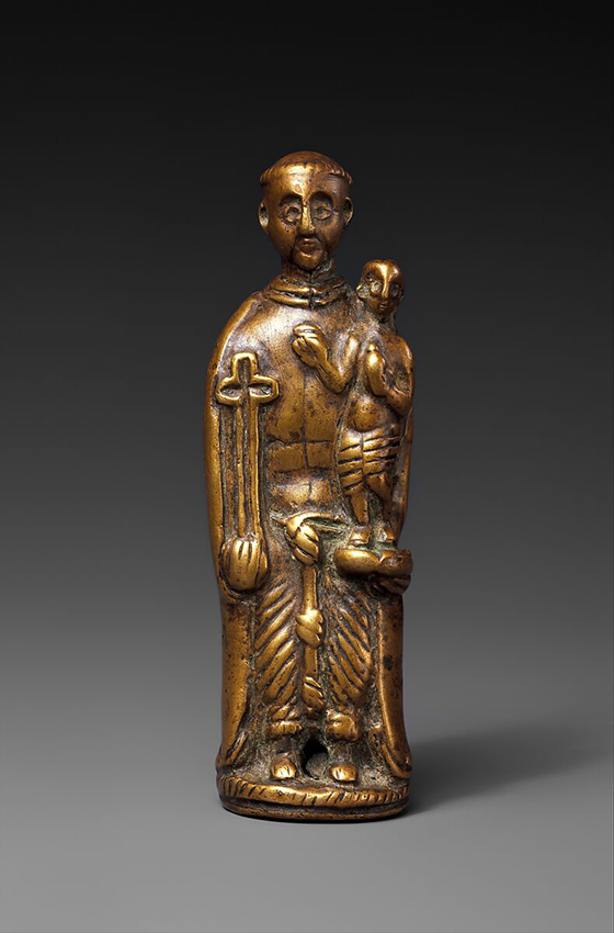 <p><span><span>Which of the following statements best explains the presence of pendants such as the one in the image in the Kingdom of Kongo?</span></span></p>