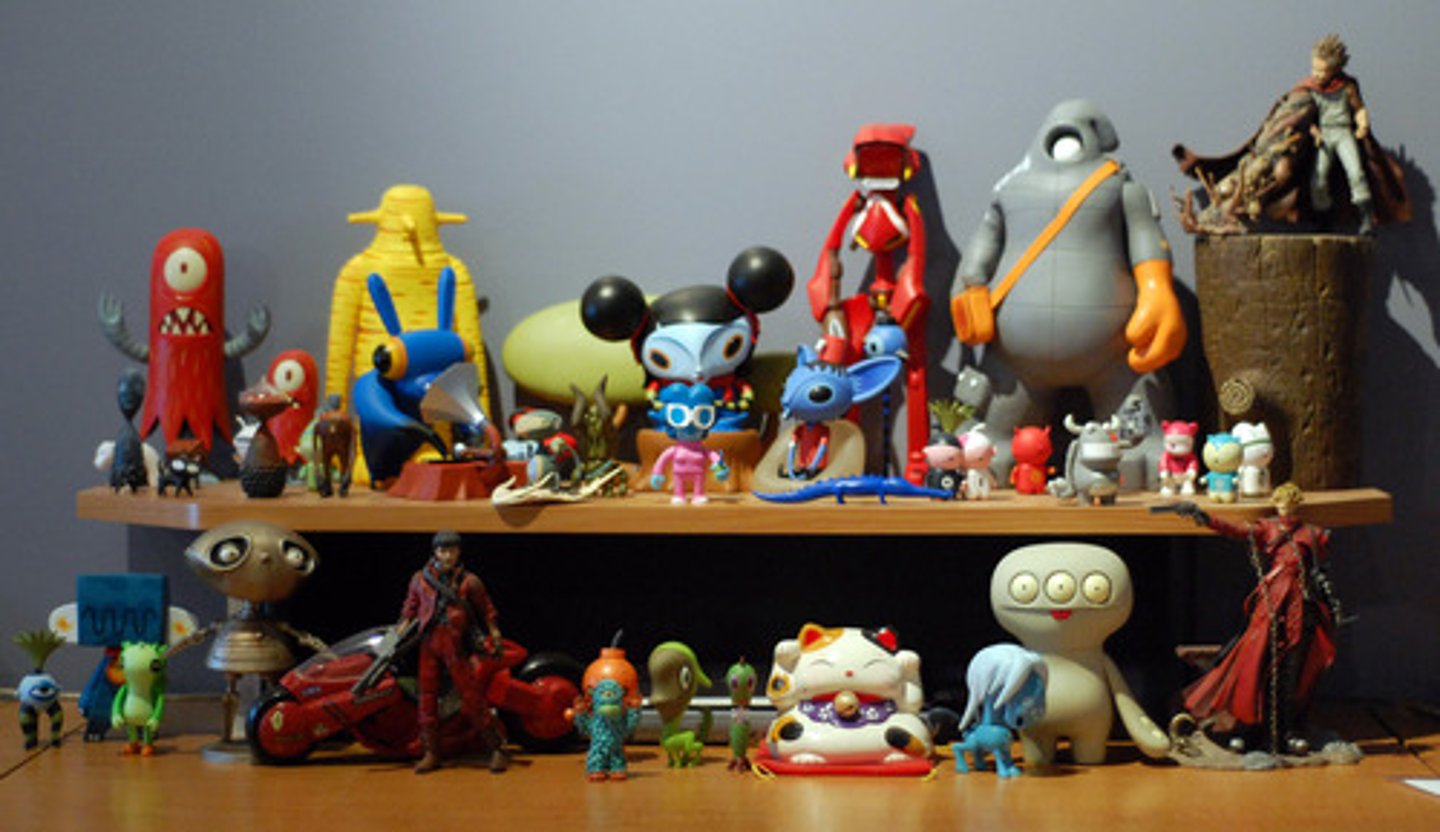 <p>toy</p>