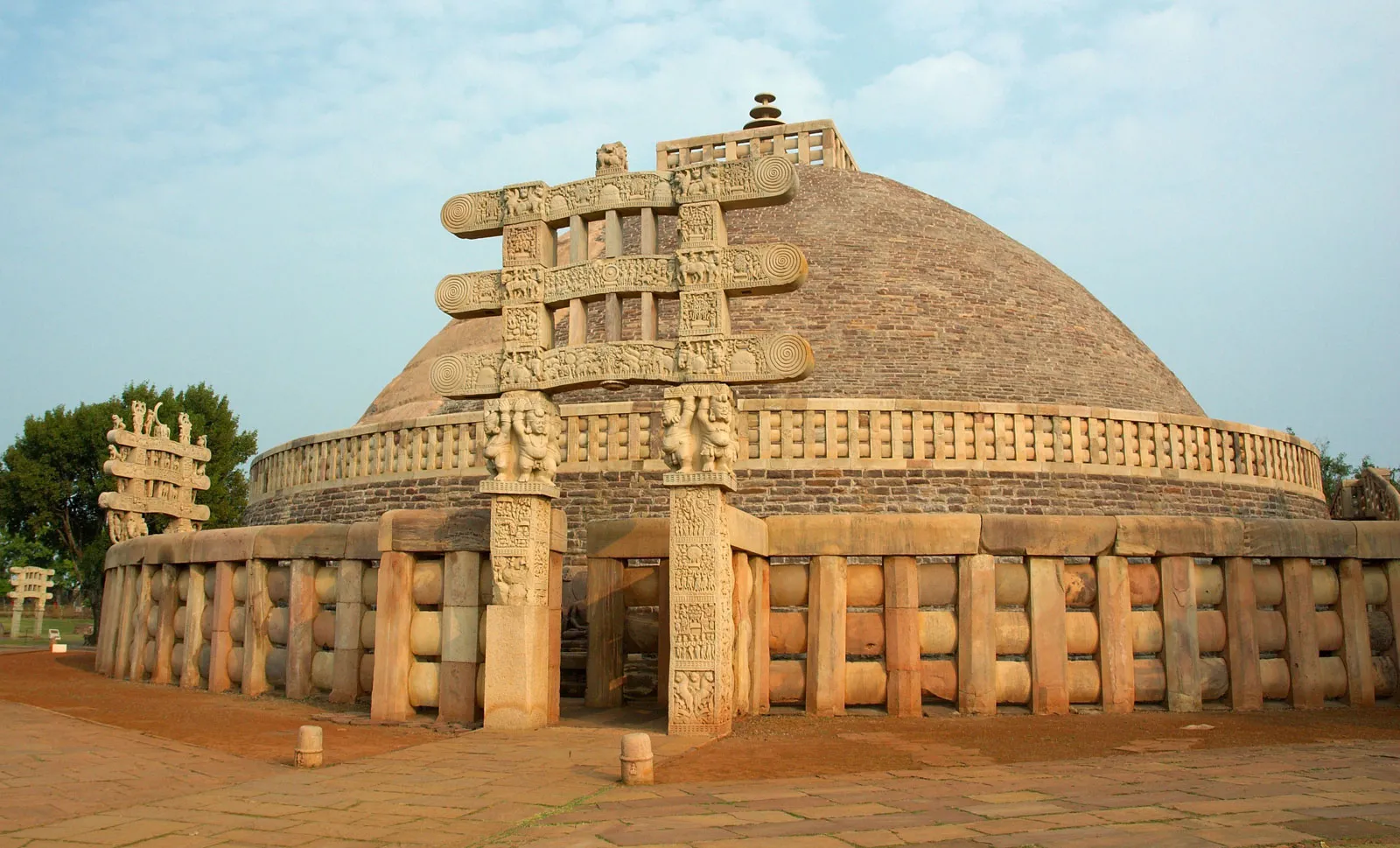 <p>3rd century BCE</p><p>bricks </p><p>stupa associated with the body of Buddha </p><p>stupa represents the shape of someone seated in meditation </p><p>you could practice circumambulation around the stupa </p><p>in an important and meaningful place or the ruler at the time and in the center of a trade area</p>