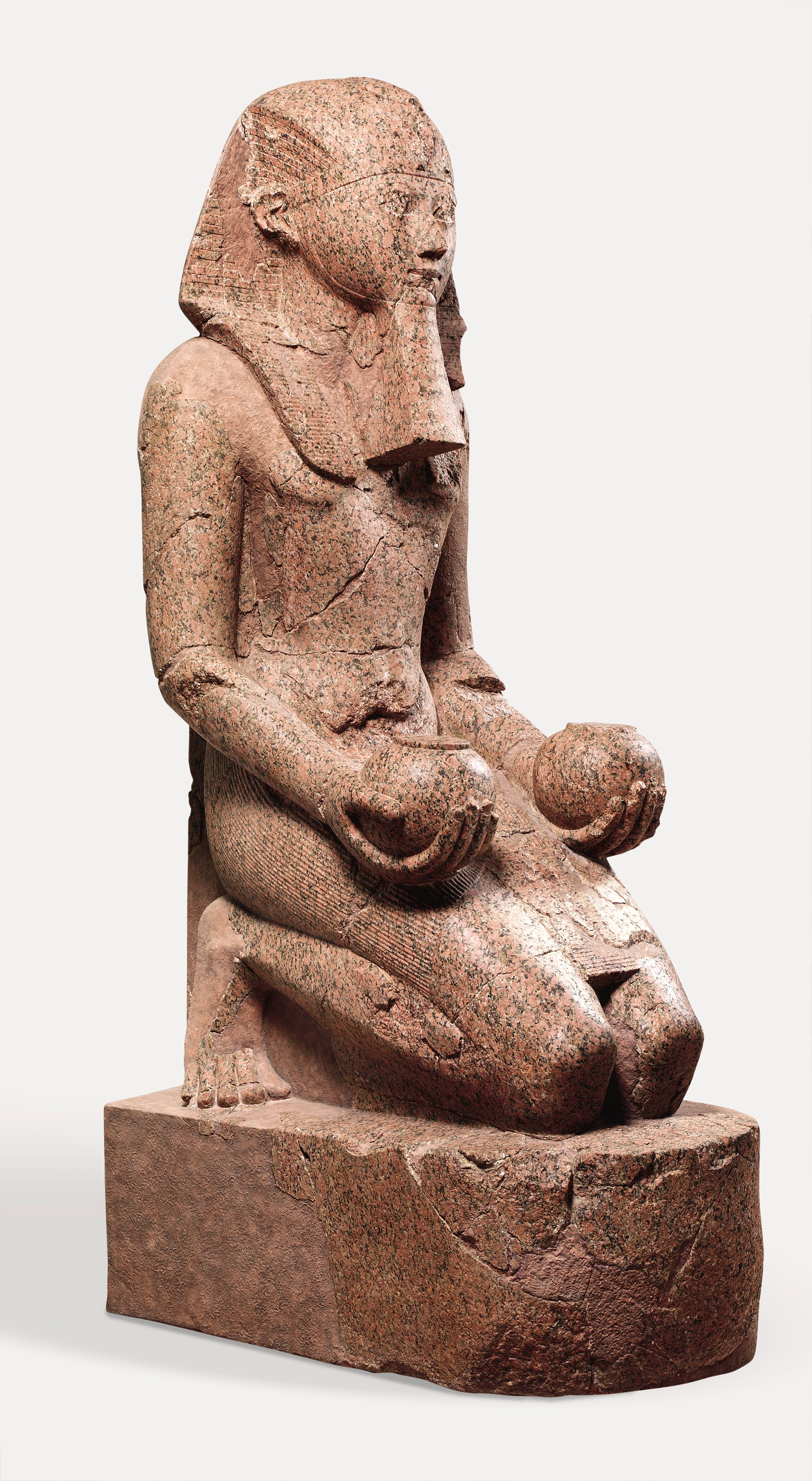 <p><span>Large kneeling statue of Hatshepsut</span></p>