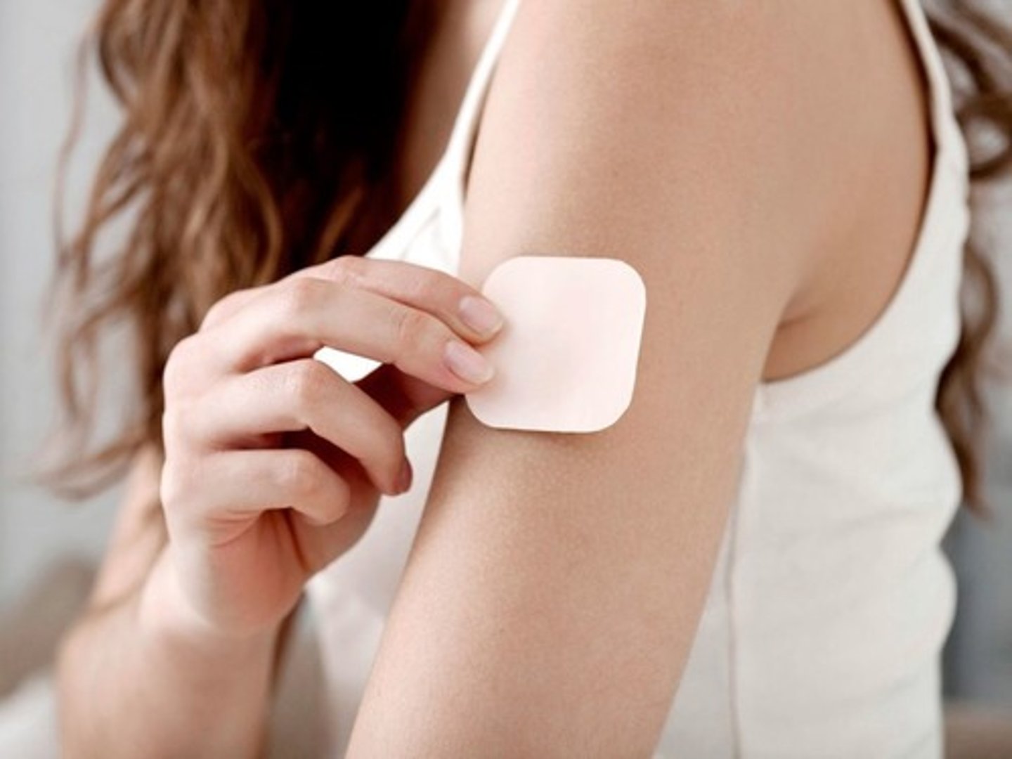 <p>worn on the lower abdomen, buttocks, upper body but NOT breasts + prescribed by a provider + releases estrogen and progestin hormones to the blood stream via topical route + new patch 1x a week for 3 weeks and during 4th week they will NOT wear it so they can have a menstrual period</p>