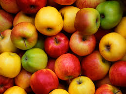 <p>A apple</p><p>A apple has three different colors red, yellow, and green.</p>