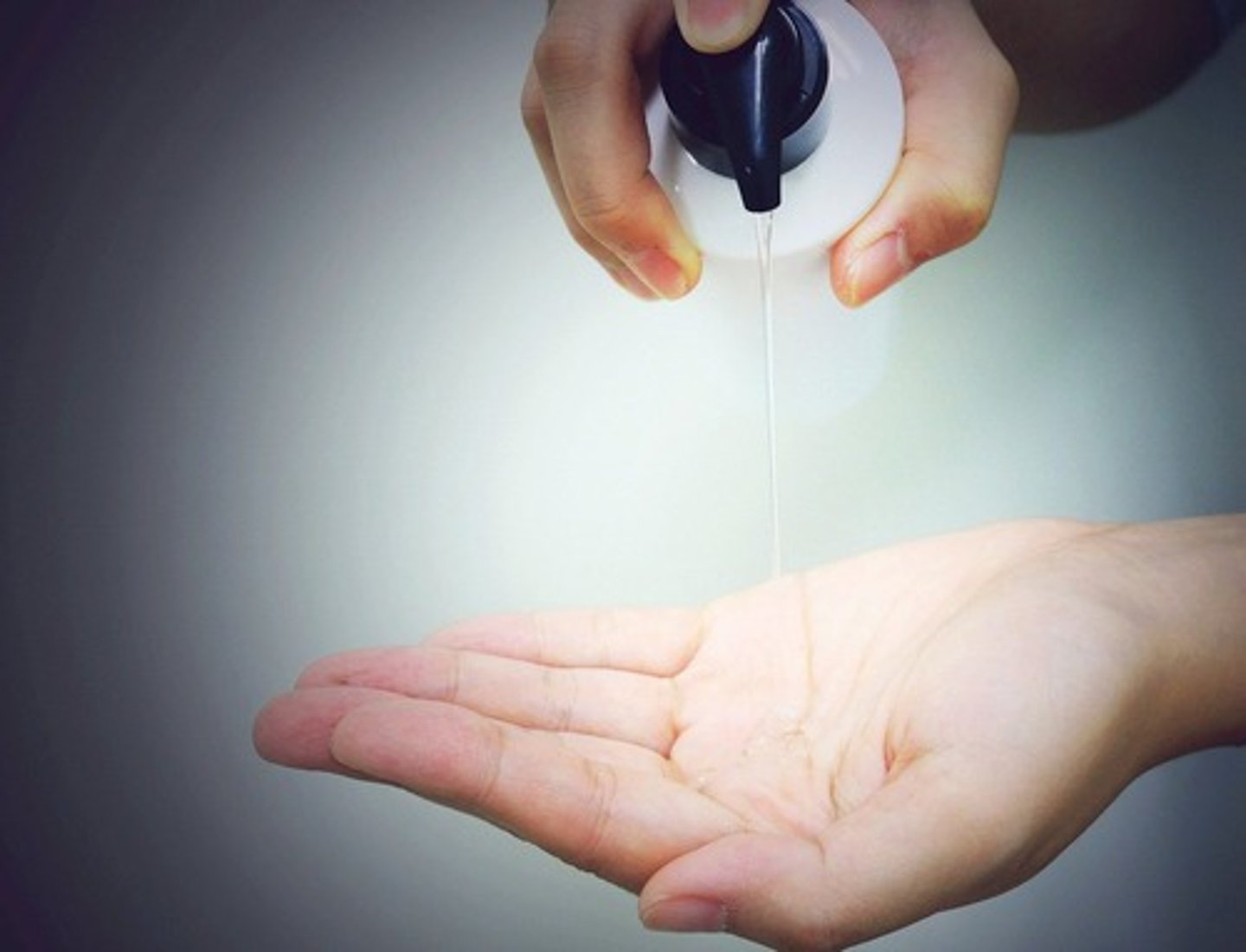 <p>to dispense shampoo</p>