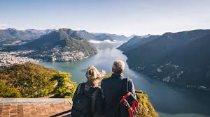 <p>The ____ of t<strong>raveling during peak season</strong> is the <strong>crowds</strong> and higher prices for accommodations.</p><p class="style_collocation__trans__nAf6q"><em>Nhược điểm của việc đi du lịch vào mùa cao điểm là đám đông và giá cao hơn cho chỗ ở.</em></p>