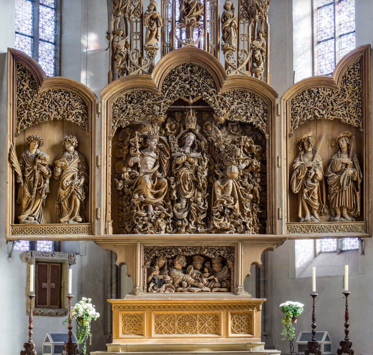 <p>Who is the <strong>artist</strong> of this piece?</p>