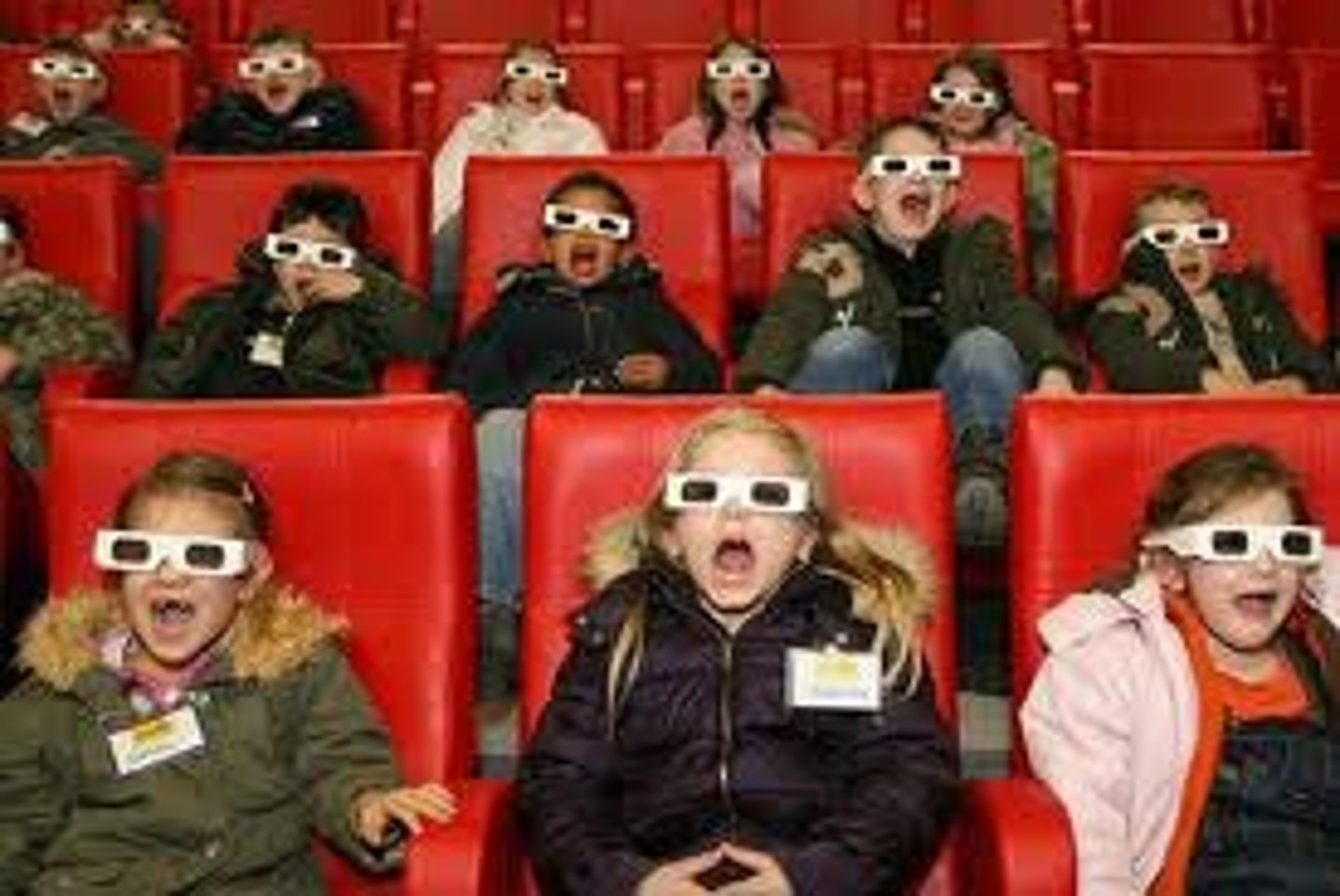 <p>das Kino, die Kinos</p>