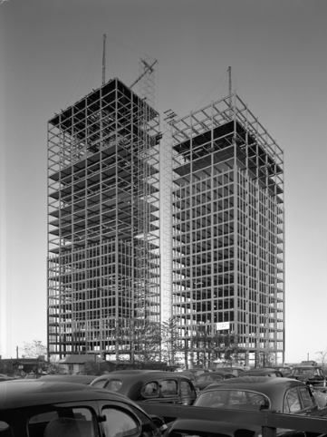 <p>860 + 880 N Lake Shore Drive</p>
