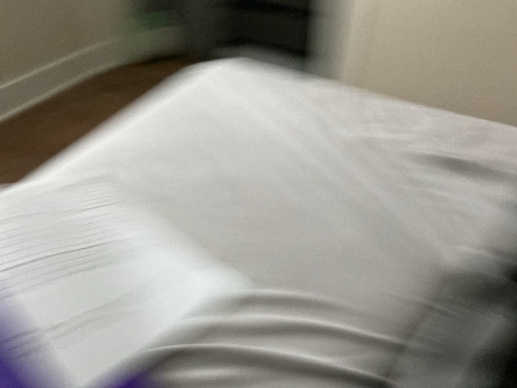 <p>I put</p><p>I put the plastic bag on the table.</p>