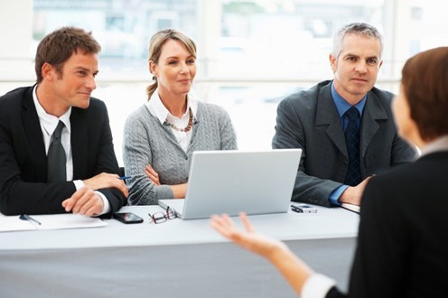 <p>interviewer</p>