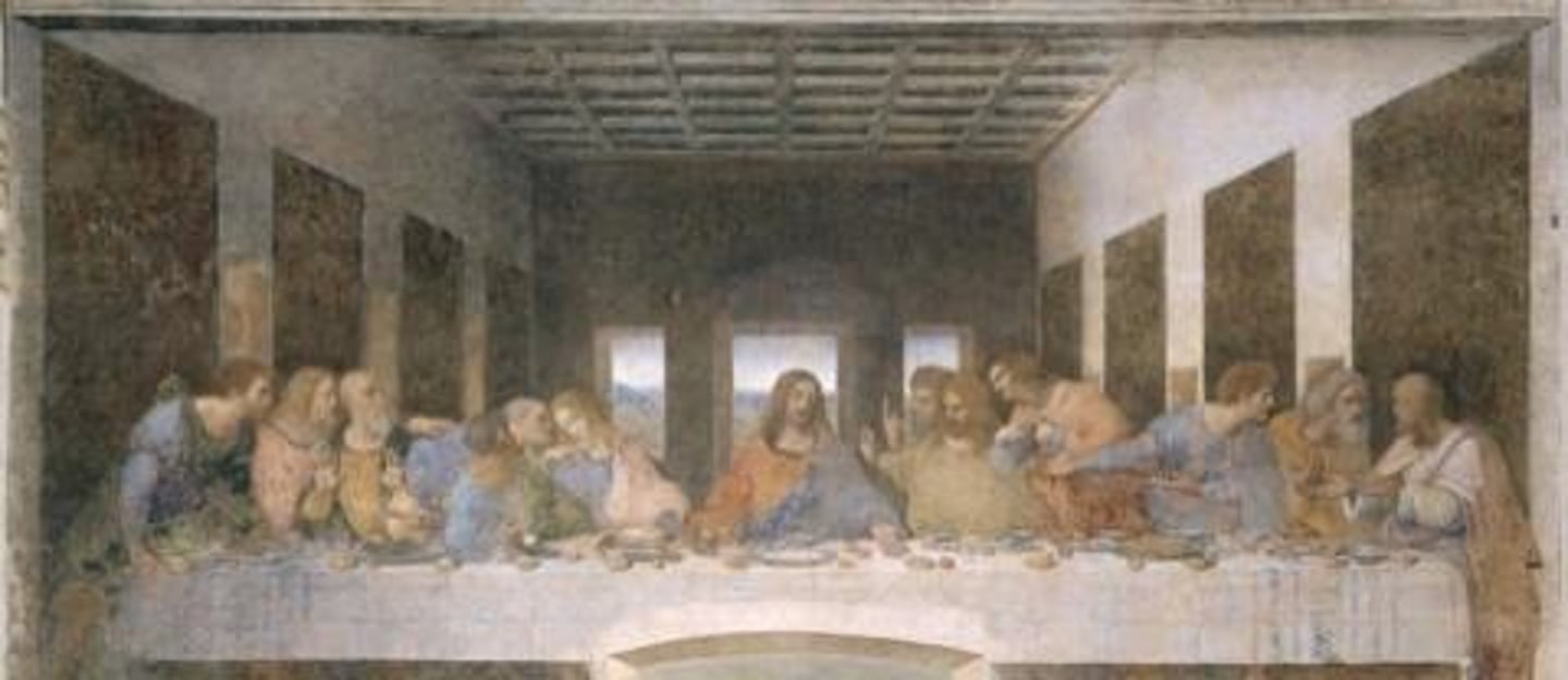 <p>Manipulates space, perspective, and self-representation.</p>