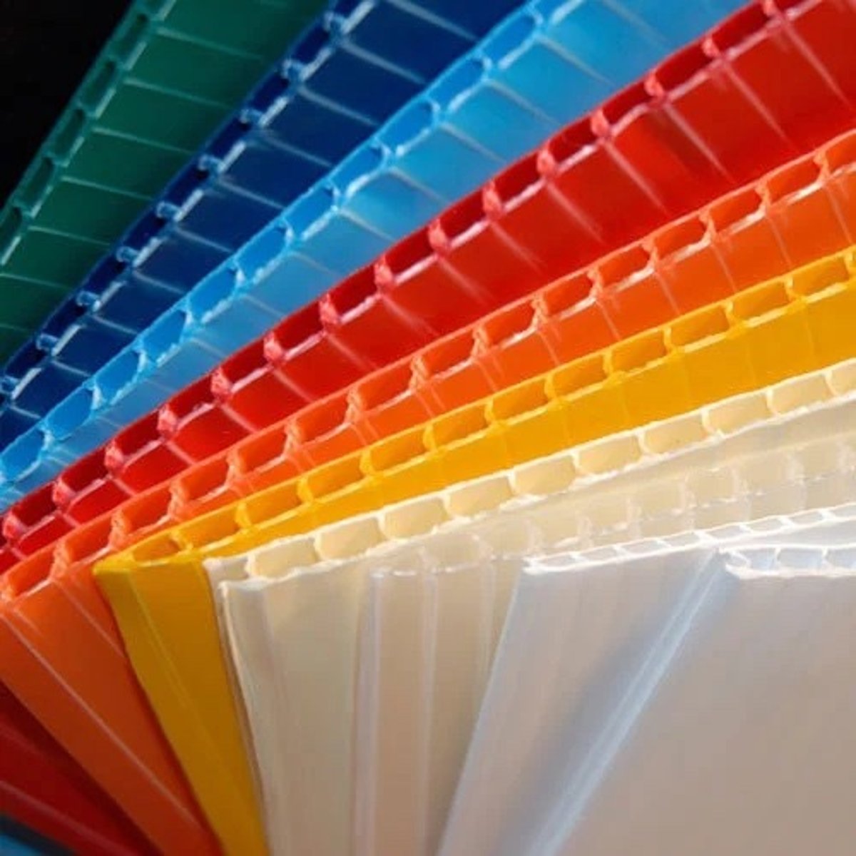 <p>Extruded sheet with integral 'flutes' or corrugations. Lightweight and easily bent along the flutes.</p><p>Signs (such as construction site signs, sale boards for estate agents), storage box construction, portfolio cases, small models</p>