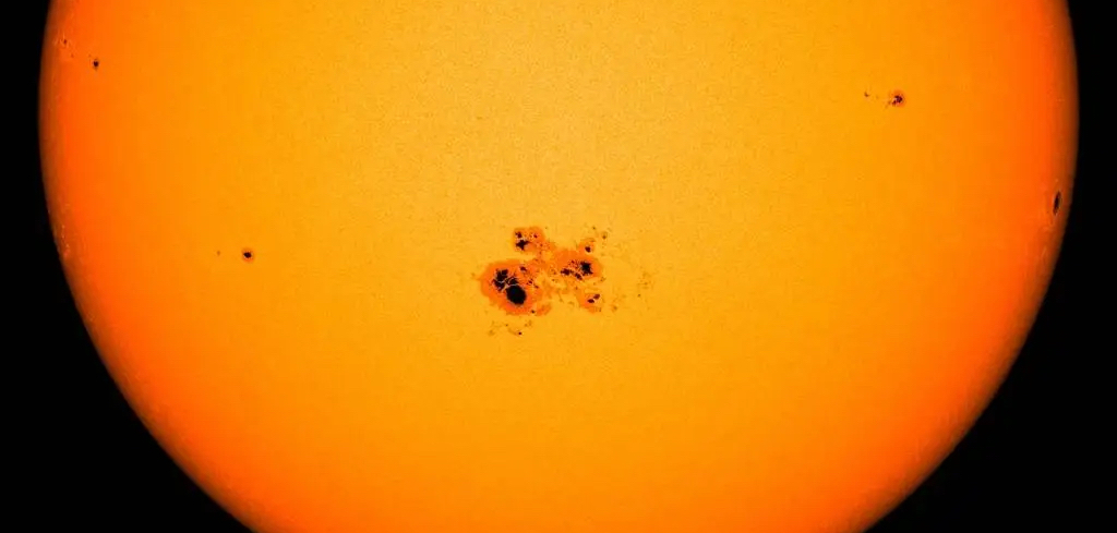 <p>Magnetic storms on the Sun.</p>