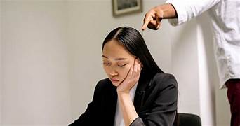 <p>Belittle</p>
