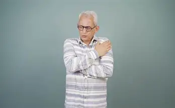 <ol><li><p><span style="color: rgb(25, 78, 141);"><strong>Yawning</strong></span></p></li><li><p><span style="color: rgb(25, 78, 141);"><strong>Insomnia</strong></span></p></li><li><p><span style="color: rgb(142, 117, 28);"><strong>Panic</strong></span></p></li><li><p><span style="color: rgb(10, 192, 54);"><strong>Rhinorrhea</strong></span></p></li><li><p><span style="color: rgb(10, 192, 54);"><strong>Diaphoresis</strong></span></p></li><li><p><span style="color: rgb(10, 192, 54);"><strong>Lacrimation</strong></span></p></li><li><p><span style="color: rgb(74, 192, 225);"><strong>Cramps</strong></span></p></li><li><p><span style="color: rgb(226, 111, 23);"><strong>Muscle Aches</strong></span></p></li><li><p><span style="color: rgb(226, 68, 205);"><strong>Chills/Fever</strong></span></p></li></ol><p></p><p>speeds up</p>