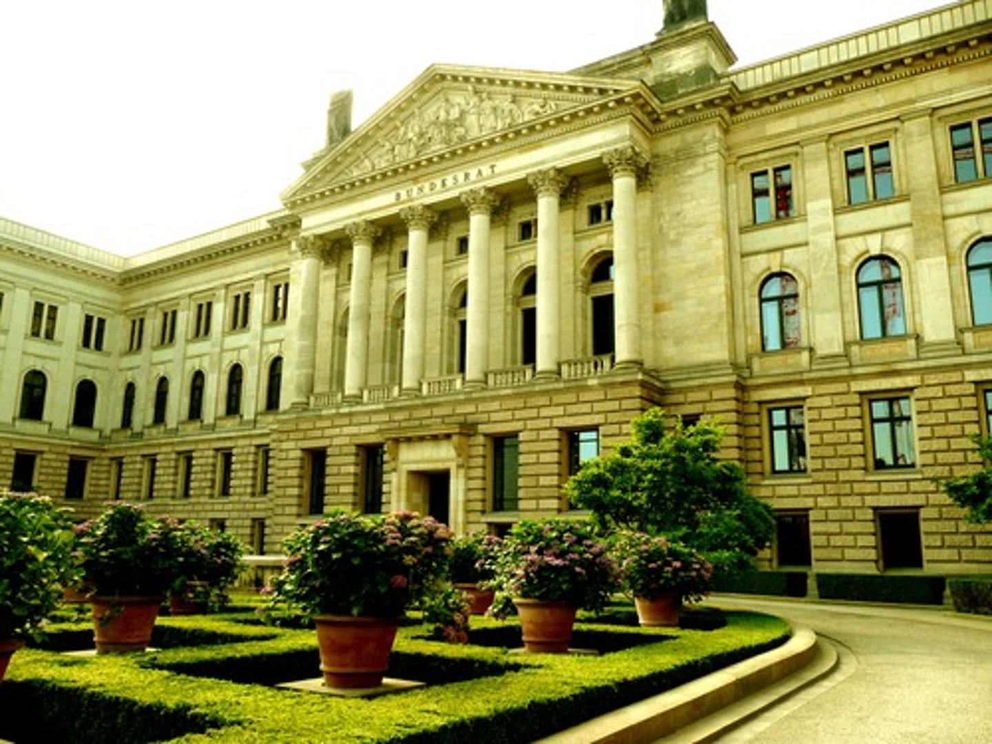 <p>der Bundesrat</p>