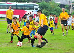 to play in a game/match of