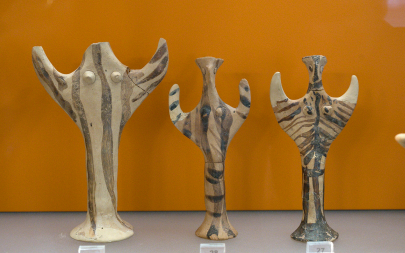 <p>Name, Place, Date, Importance?</p>