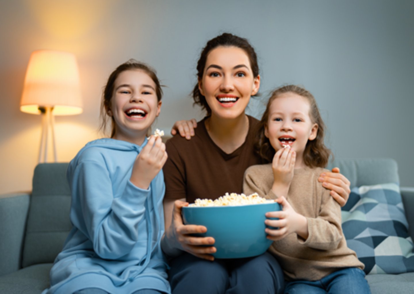 <p>see a film on a TV or in the cinema</p><p>We ___________ together every Mother's Day evening.</p>