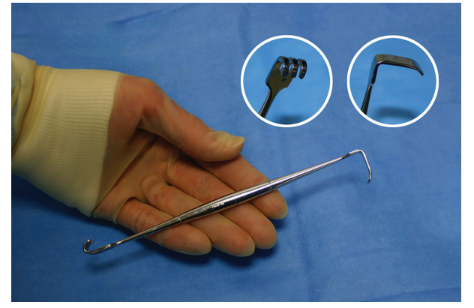 <p>Nickname: Blunt sense, rake side</p><p>Use: Retracts small tissue</p><p>Features: Double reversed ends, 3 prongs dull rake and toe in right angle blade</p>