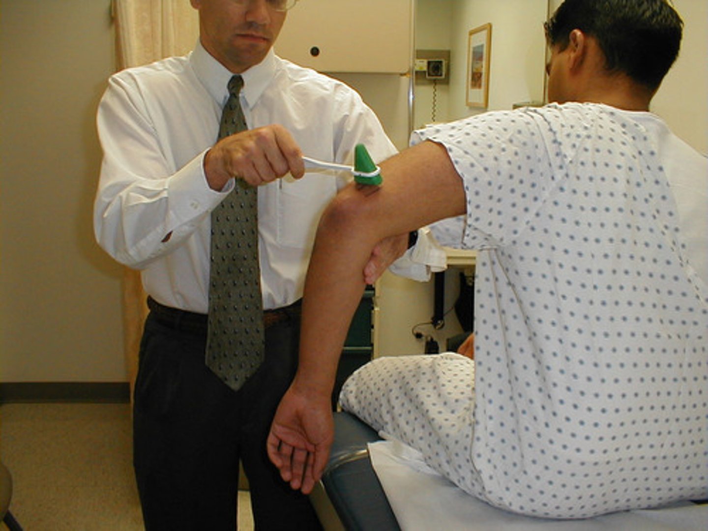 <p>Motor: Wrist flexors, triceps brachii</p><p>Movement: wrist flexion, elbow extension</p><p>Reflex: triceps tendon</p><p>Sensory: fingers 2-4</p>