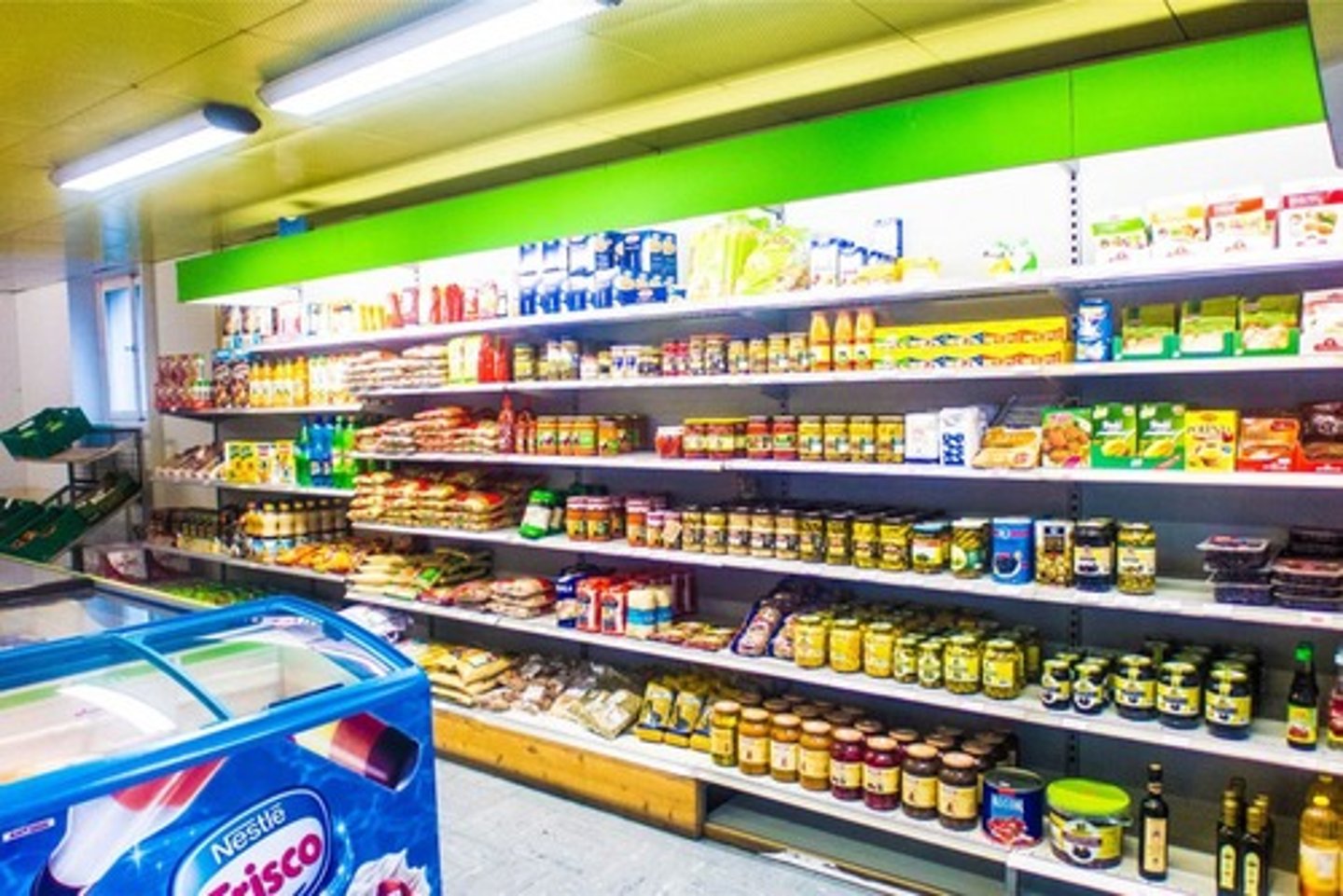 <p>the grocery store</p>