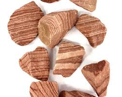 <p>sands… made up of isolated minerals (quartz)</p>