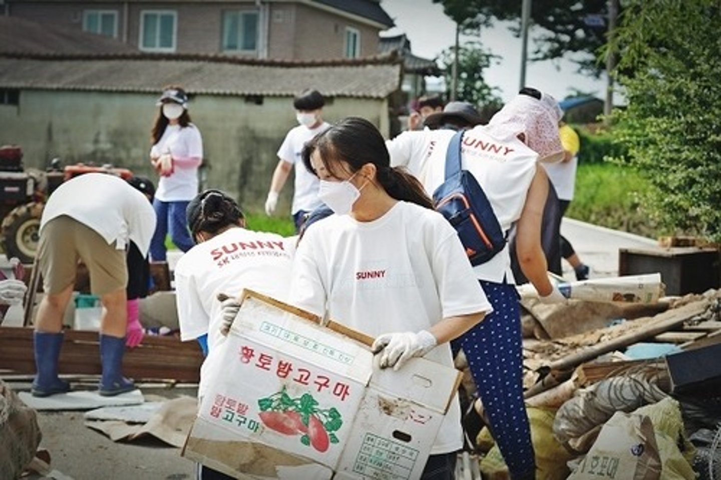 <p>Hoạt động tình nguyện, hoạt động phục vụ cộng đồng</p>