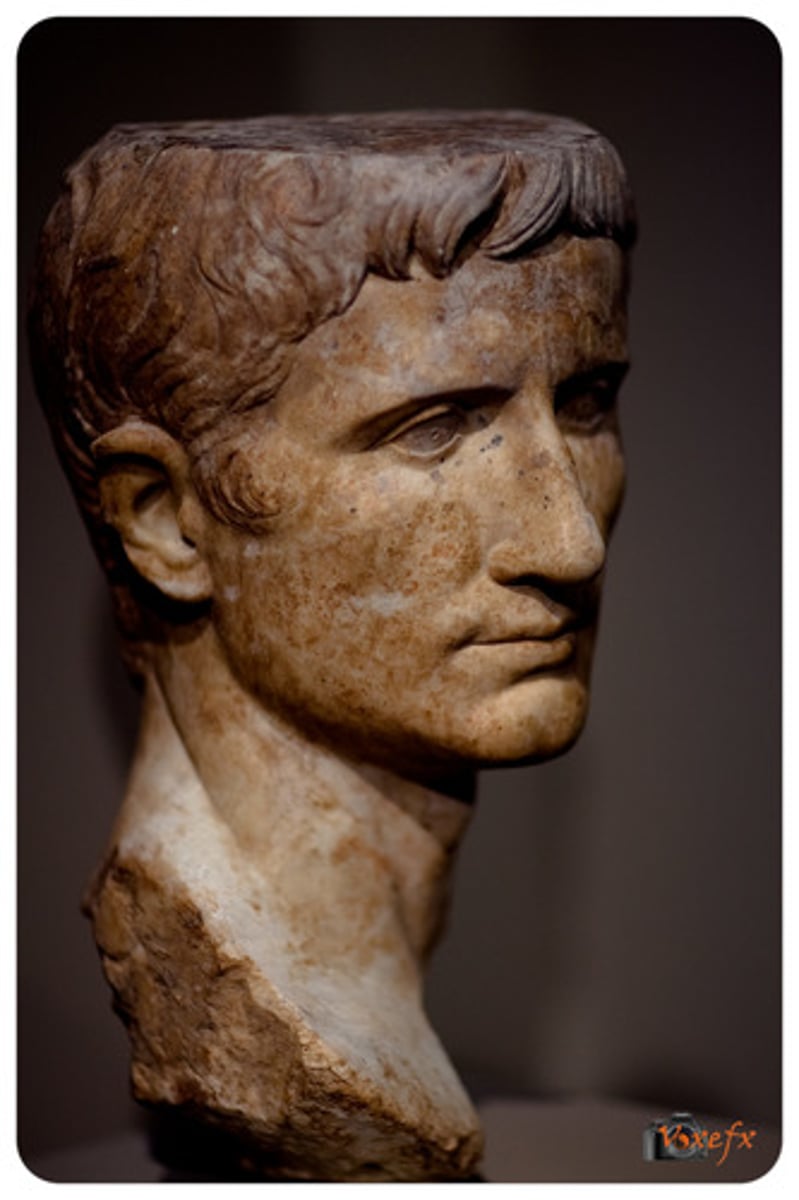 <p>An ancient Greek philosophy that became popular amongst many notable Romans. Emphasis on ethics. They considered destructive emotions to be the result of errors in judgment, and that a wise person would repress emotions, especially negative ones and that "virtue is sufficient for happiness." They were also concerned with the conflict between free will and determinism. They were also non-dualists and naturalists.</p>