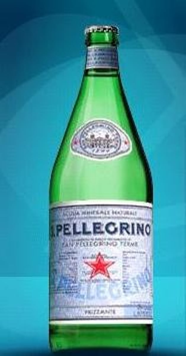 <p>mineral water</p>