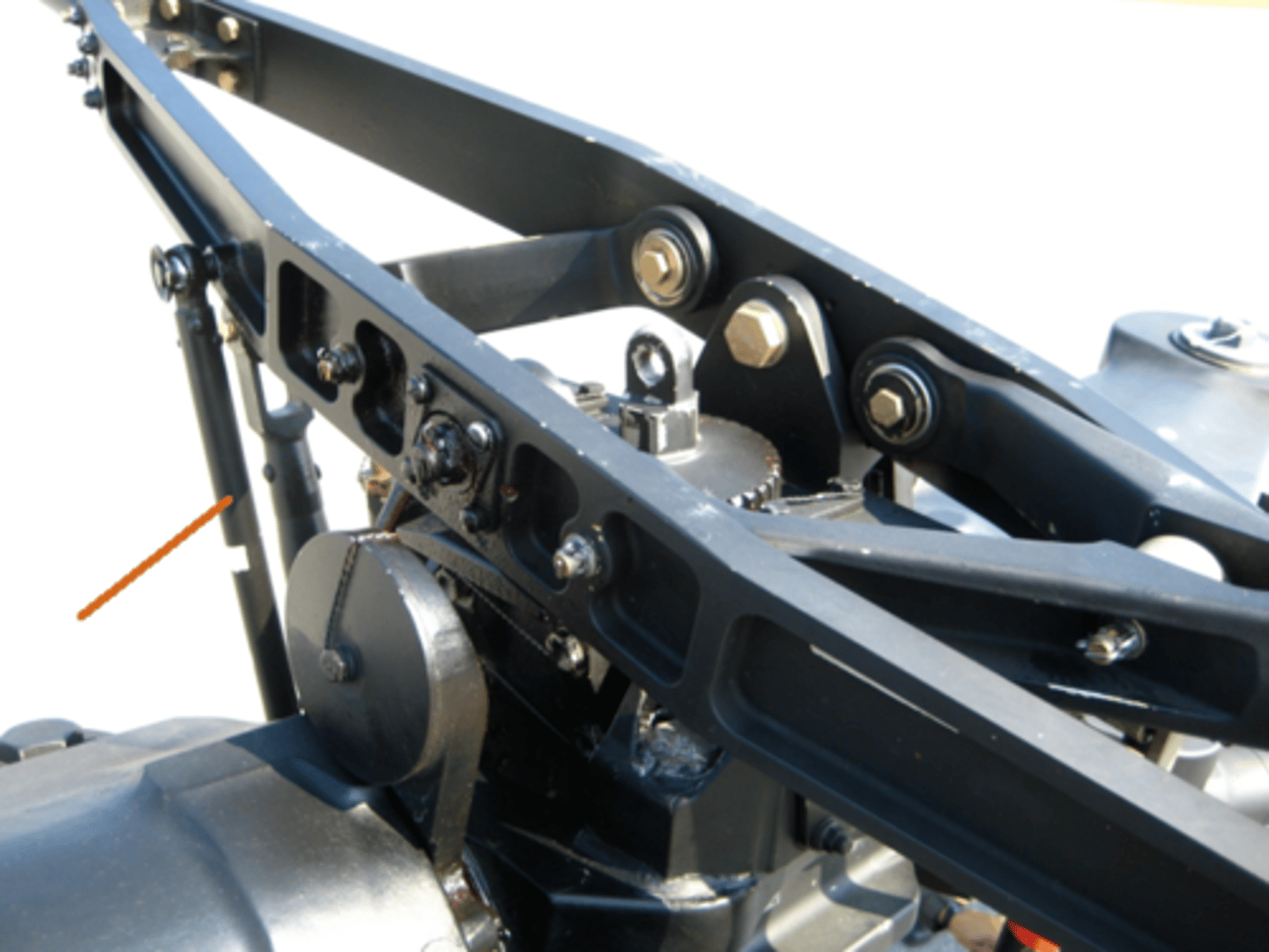 <p>Connect to both the rotating swashplate and the stabilizer bar, or directly to the pitch horn. are the mechanical linkage that translates pilot input to control the blades' pitch.</p>