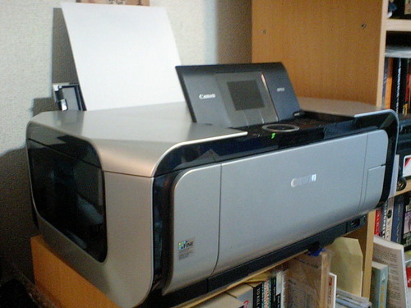 <p>printer (-s)</p>