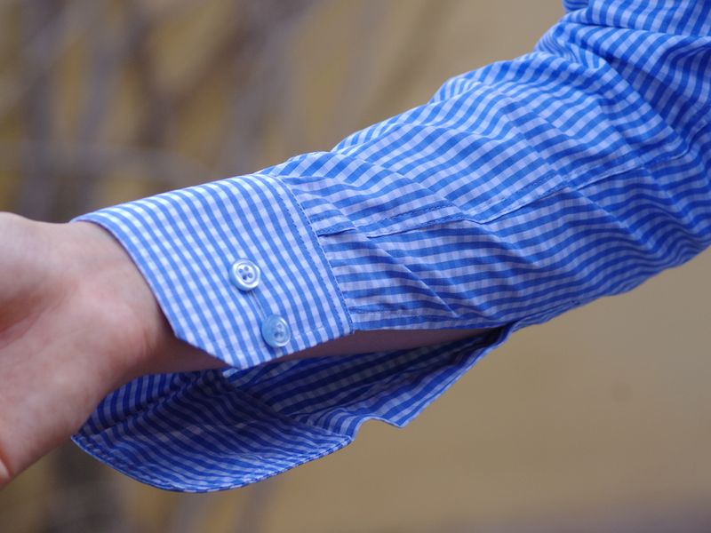 <p>the part of a piece of clothing that covers some or all of the arm</p>