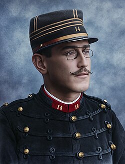 <p>Partisan de Dreyfus</p>