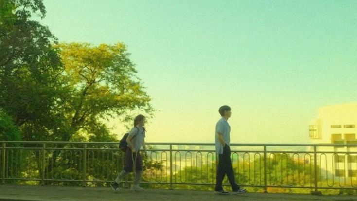 <p>shows the entire subject from head to toe and places that subject in relation to their surroundings (whole body)</p><p></p><p>effect:</p><ul><li><p><span>allows the audience to see the emotions on a character's face while simultaneously seeing their physicality, body language, actions and surroundings. it gives a sense of atmosphere and location.</span></p></li><li><p>allows audience to see body language and movement</p></li></ul><p><br></p>